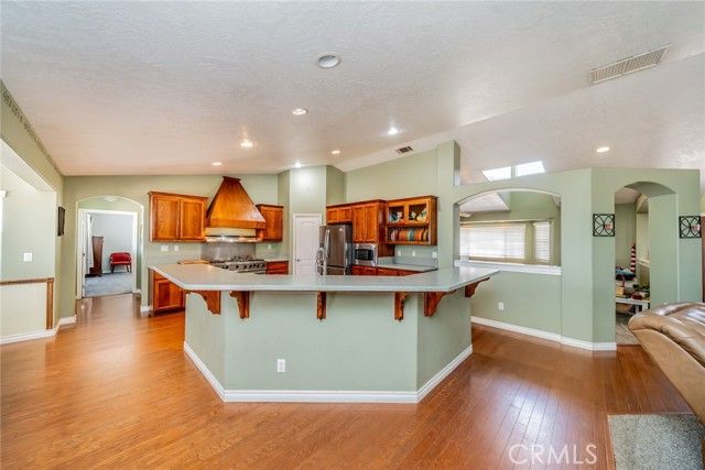 10636 Larch, Oak Hills, CA 92344