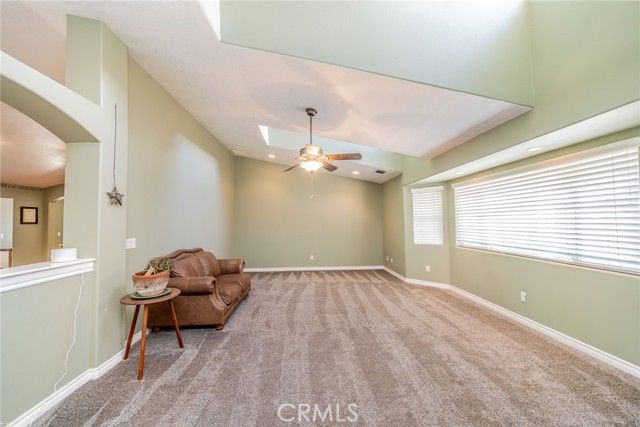 10636 Larch, Oak Hills, CA 92344