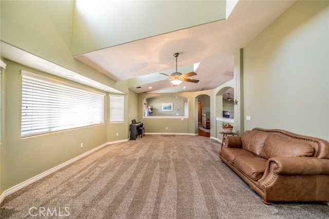 10636 Larch, Oak Hills, CA 92344