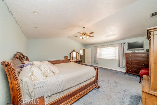 10636 Larch, Oak Hills, CA 92344