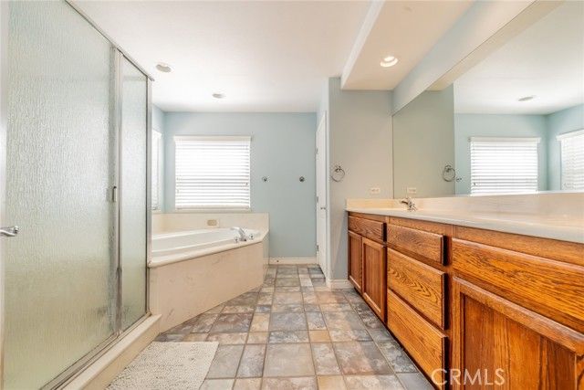 10636 Larch, Oak Hills, CA 92344