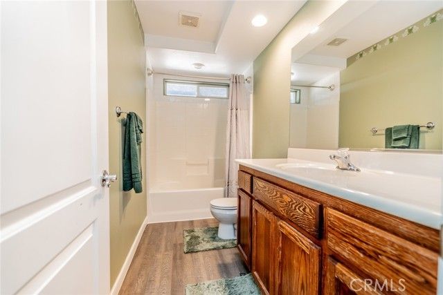 10636 Larch, Oak Hills, CA 92344