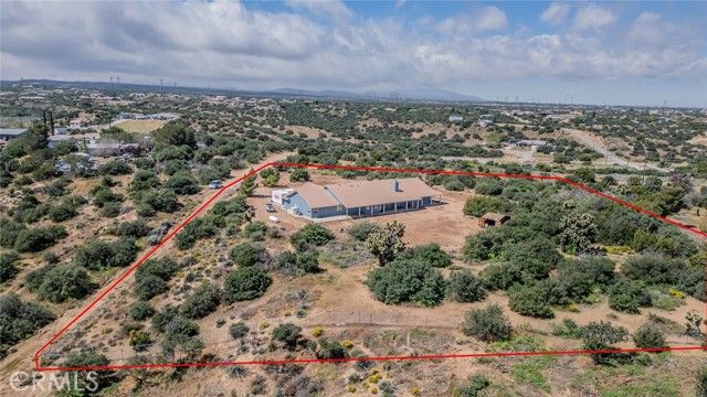 10636 Larch, Oak Hills, CA 92344