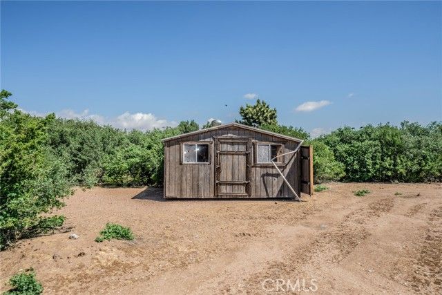 10636 Larch, Oak Hills, CA 92344