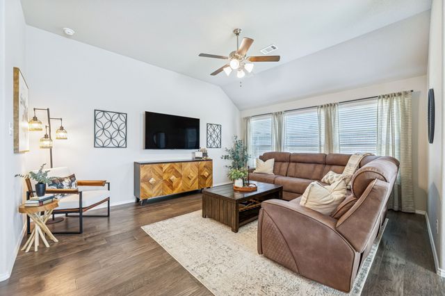 204 Magnolia Drive, Azle, TX 76020