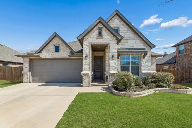 204 Magnolia Drive, Azle, TX 76020