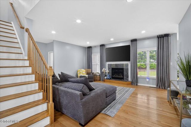 2015 Dobie Lane, Guilderland, NY 12303