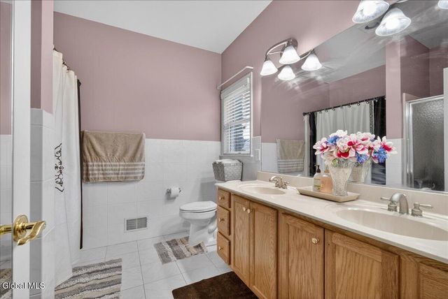 2015 Dobie Lane, Guilderland, NY 12303