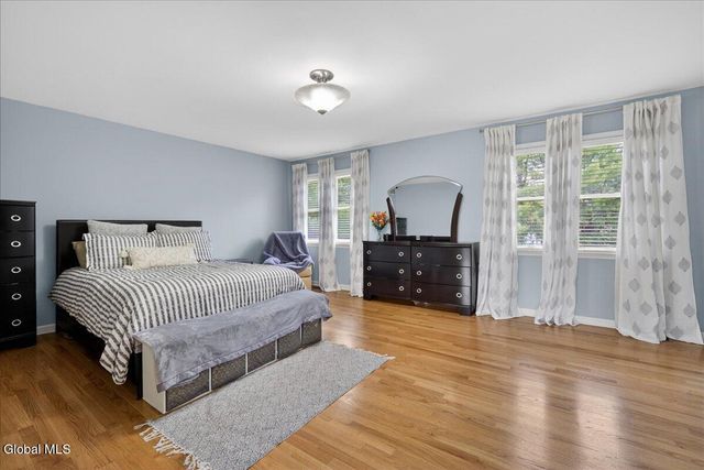 2015 Dobie Lane, Guilderland, NY 12303