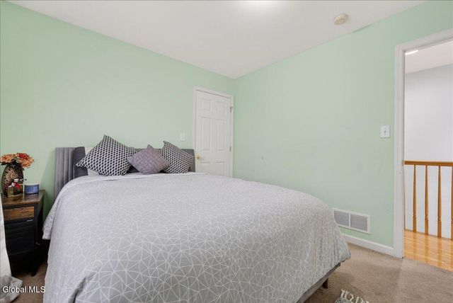 2015 Dobie Lane, Guilderland, NY 12303