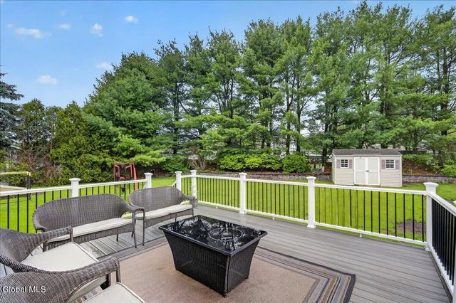 2015 Dobie Lane, Guilderland, NY 12303