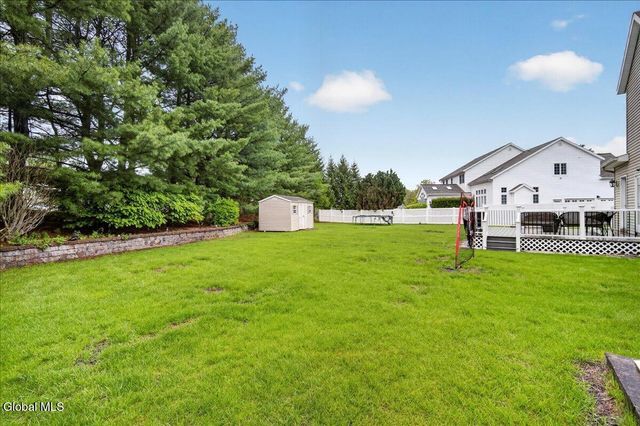 2015 Dobie Lane, Guilderland, NY 12303