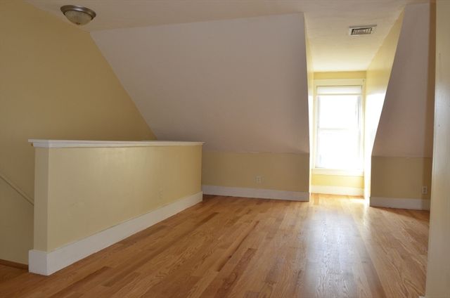 68 Elm St B, Marlborough, MA 01752