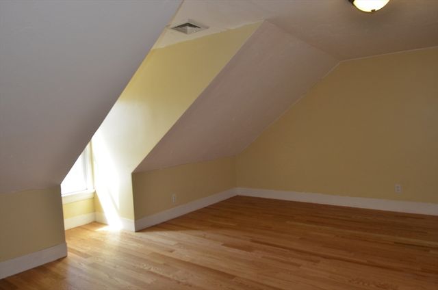 68 Elm St B, Marlborough, MA 01752