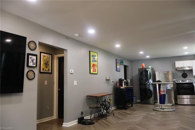 305 E Division Avenue, Salisbury, NC 28144