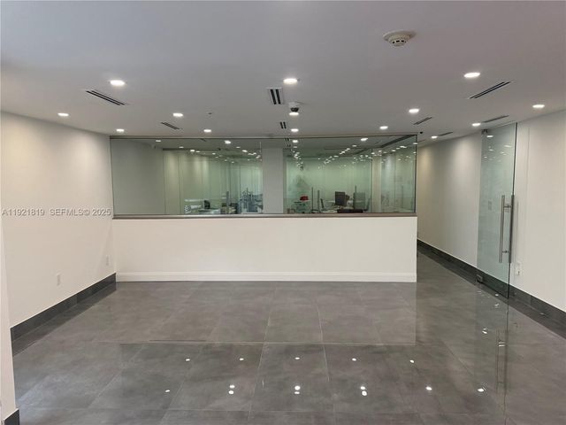 6304 NW 97th 8, Doral, FL 33174