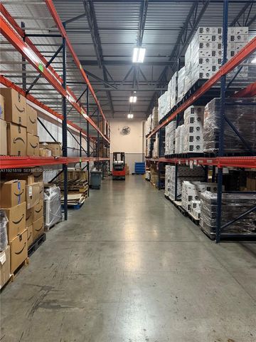 6304 NW 97th 8, Doral, FL 33174