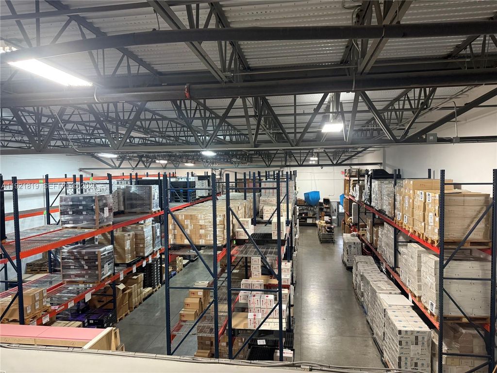 6304 NW 97th 8, Doral, FL 33174