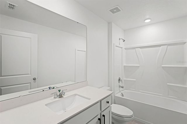 2110 LASSO LOOP, Eagle Lake, FL 33839