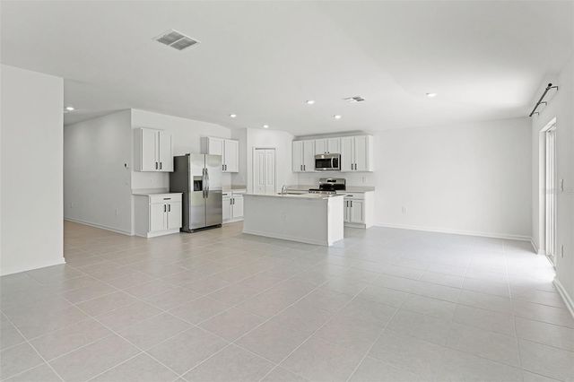 2110 LASSO LOOP, Eagle Lake, FL 33839