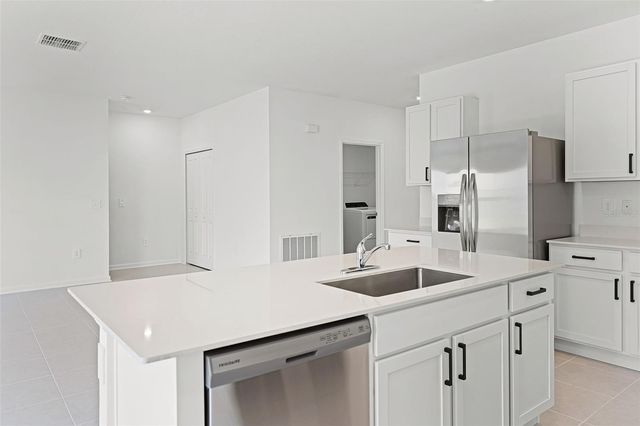 2110 LASSO LOOP, Eagle Lake, FL 33839