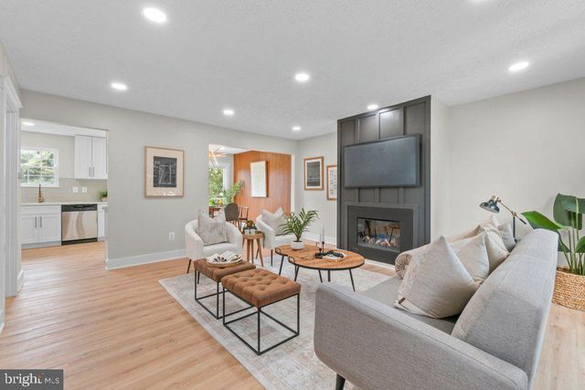 691 COG CT, Millersville, MD 21108
