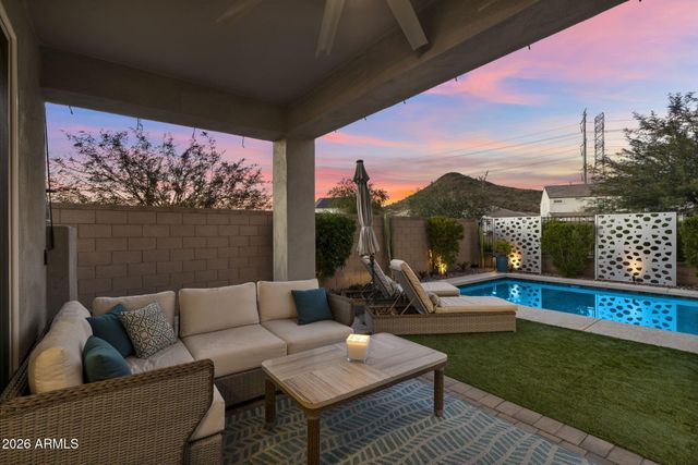 2248 E Questa Drive, Phoenix, AZ 85024