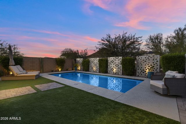 2248 E Questa Drive, Phoenix, AZ 85024