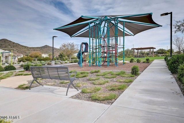 2248 E Questa Drive, Phoenix, AZ 85024