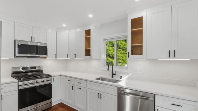 5633 JAMESTOWN RD, Hyattsville, MD 20782