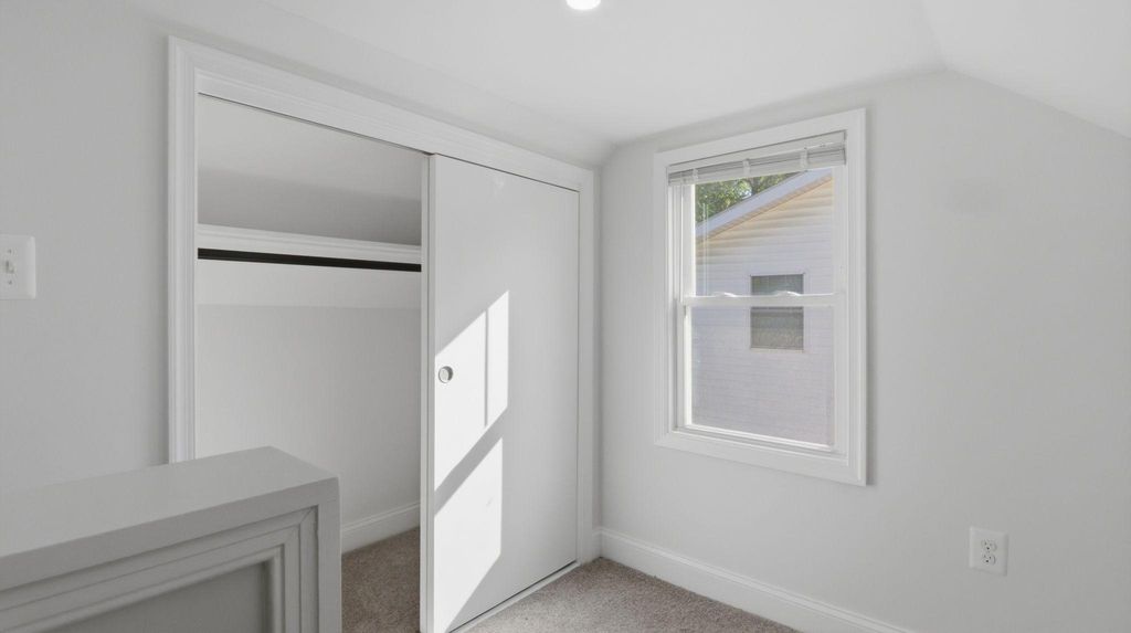 Image 24 of property listing at 5633 JAMESTOWN RD, Hyattsville, MD 20782