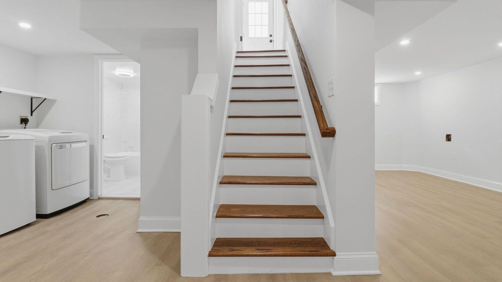 Image 28 of property listing at 5633 JAMESTOWN RD, Hyattsville, MD 20782