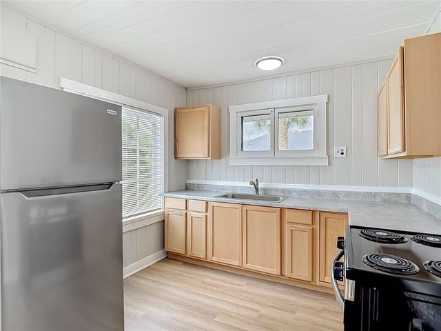 5903 LOUISIANA AVENUE, New Port Richey, FL 34652