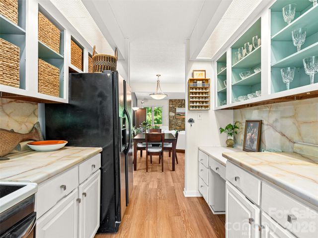 101 Beaver Ridge Road, Asheville, NC 28804