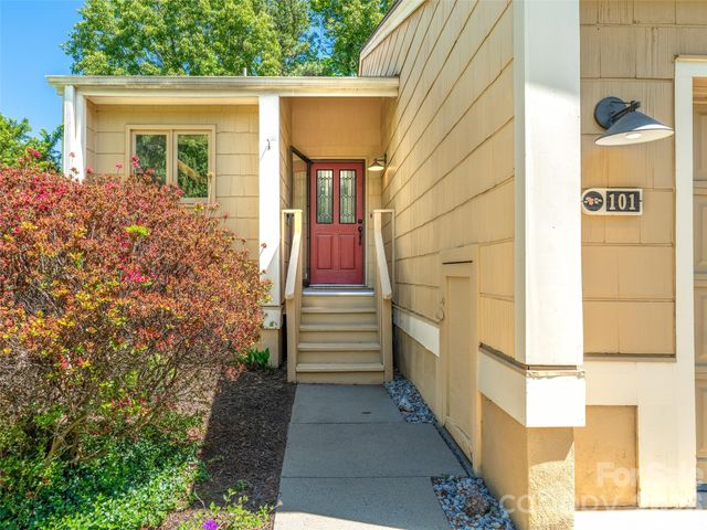 101 Beaver Ridge Road, Asheville, NC 28804