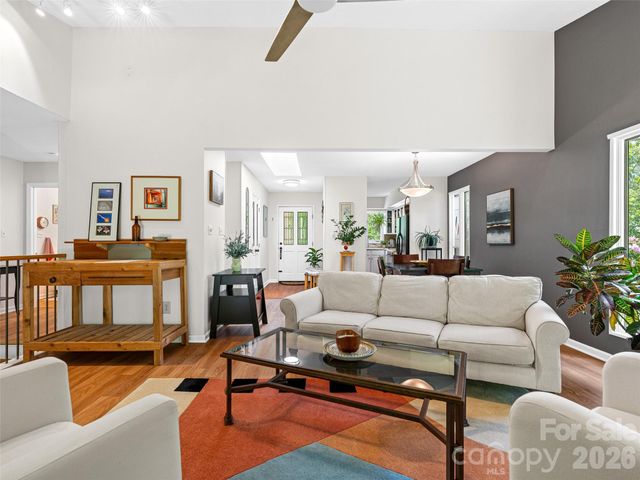 101 Beaver Ridge Road, Asheville, NC 28804