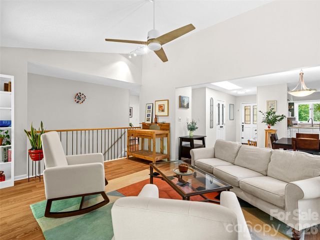 101 Beaver Ridge Road, Asheville, NC 28804