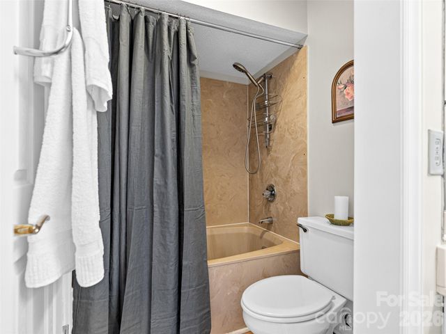 101 Beaver Ridge Road, Asheville, NC 28804