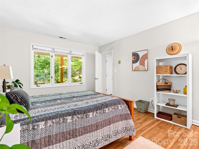 101 Beaver Ridge Road, Asheville, NC 28804