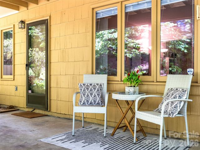 101 Beaver Ridge Road, Asheville, NC 28804