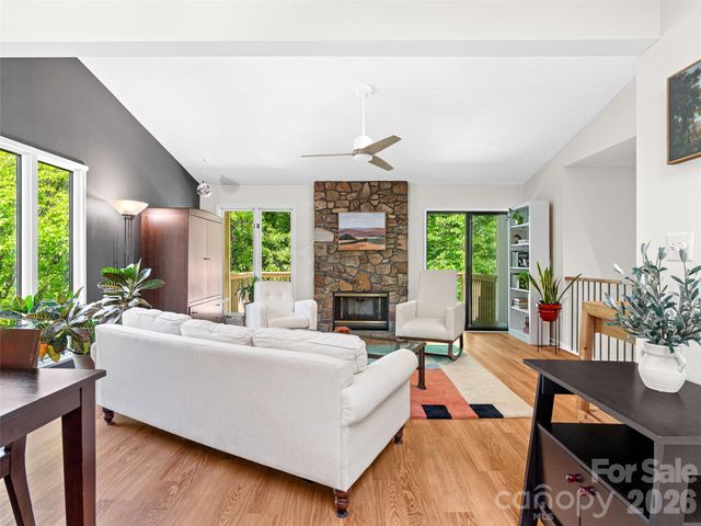 101 Beaver Ridge Road, Asheville, NC 28804