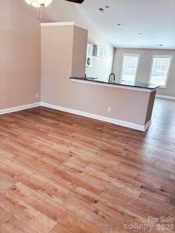 816 Evergreen Avenue, Kannapolis, NC 28081