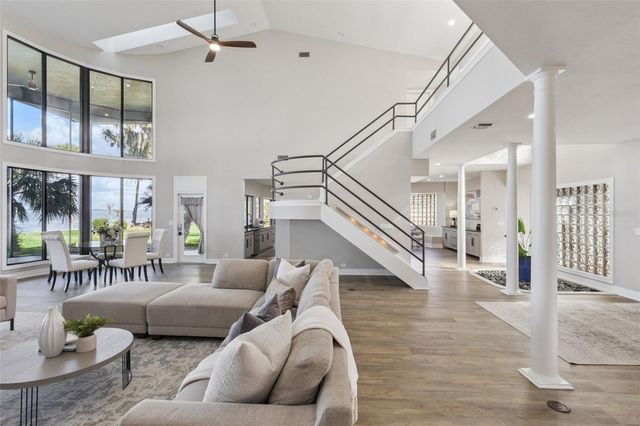 303 WATERWOOD DRIVE, Yalaha, FL 34797