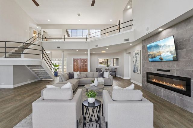 303 WATERWOOD DRIVE, Yalaha, FL 34797