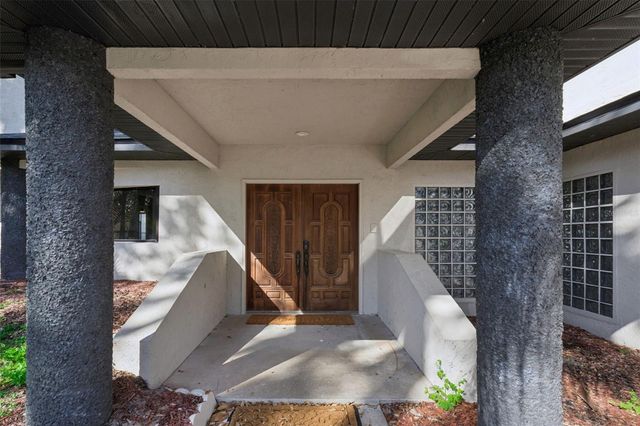 303 WATERWOOD DRIVE, Yalaha, FL 34797