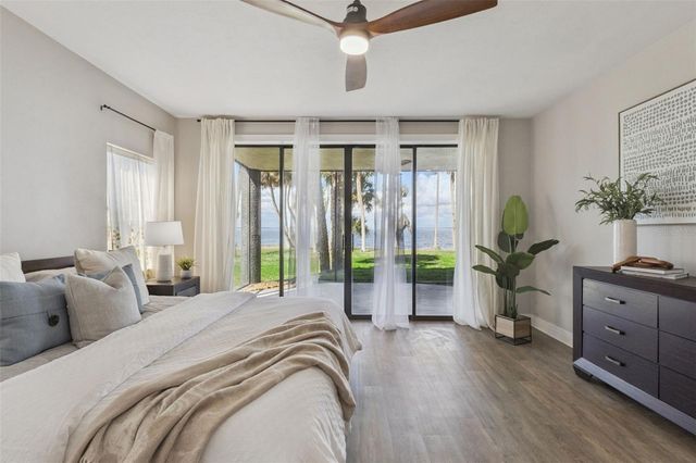 303 WATERWOOD DRIVE, Yalaha, FL 34797