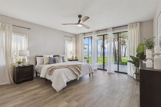 303 WATERWOOD DRIVE, Yalaha, FL 34797