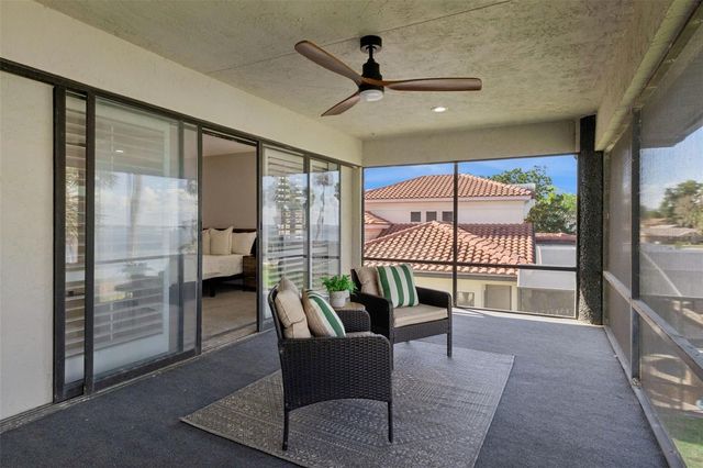 303 WATERWOOD DRIVE, Yalaha, FL 34797