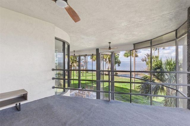 303 WATERWOOD DRIVE, Yalaha, FL 34797