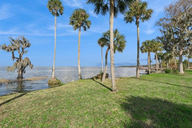 303 WATERWOOD DRIVE, Yalaha, FL 34797